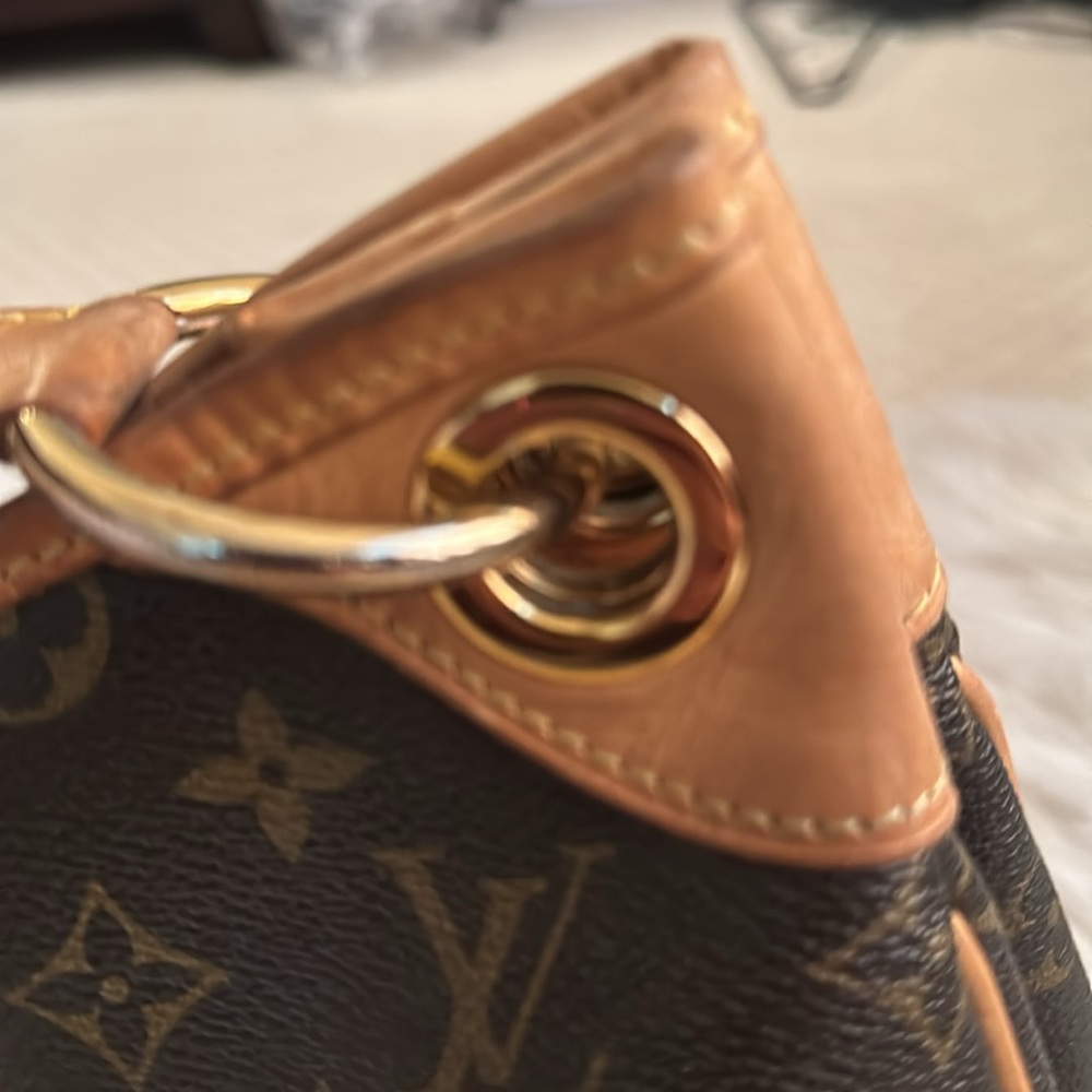 Louis Vuitton Galleria PM - Authentic - Picture 4 of 9